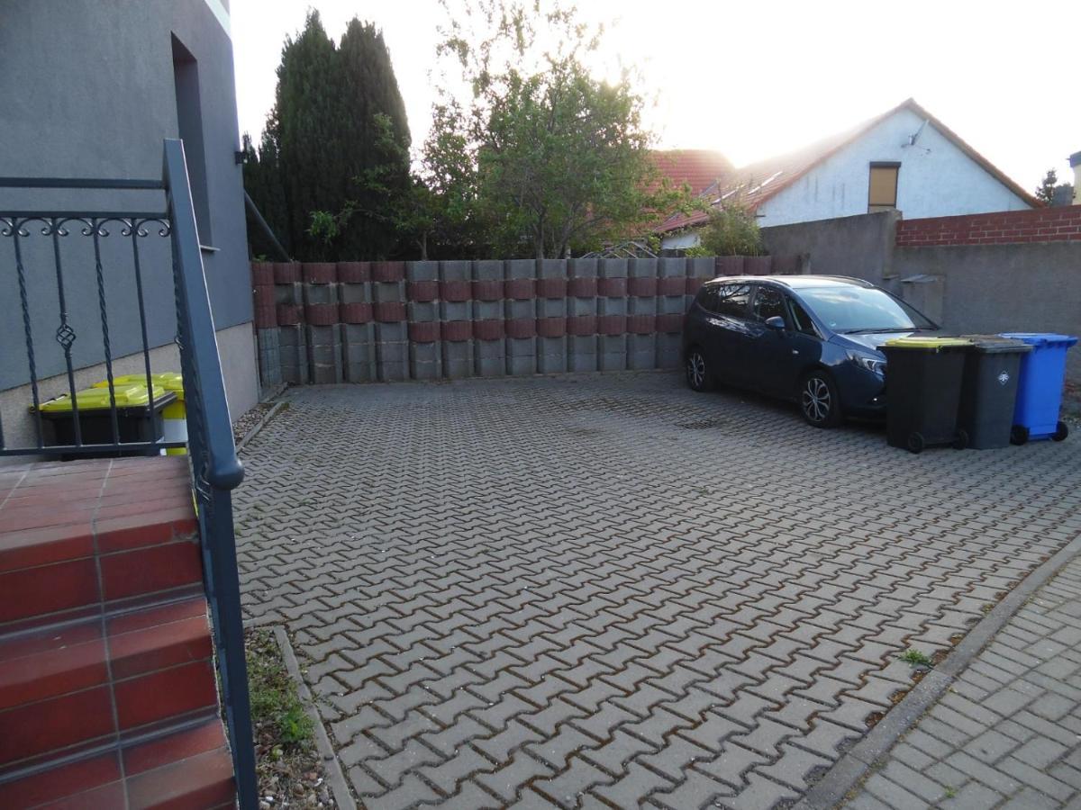 Gaestewohnung Mit Kueche Magdeburg An Der Elbe Exterior foto